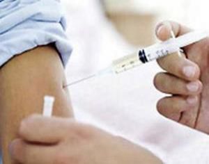 Минздрав не выявил осложнений при вакцинации против гриппа H1N1