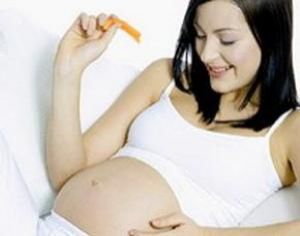Избыточный вес мамы оказывает влияние на развитие астмы у малыша