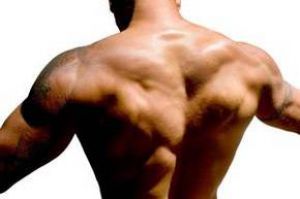 У мужчины нет половины грудной мускулы