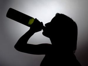 Алкоголь - спасение от стресса для большинства людей