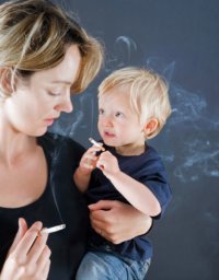 Заядлые курильщики признаны нехорошими родителями