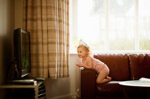 У детей, очень много смотрящих телевизор, может быть, повреждаются структуры мозга