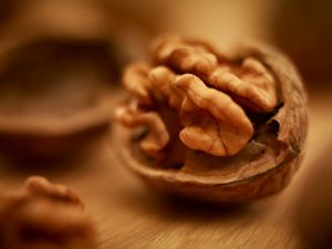 Чем полезны грецкие орехи?