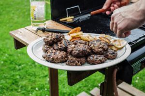 Барбекю, жареная еда связаны с заболеванием Альцгеймера