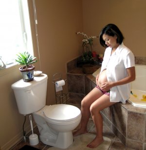 Желтоватые выделения при беременности