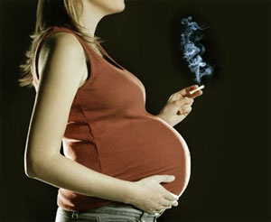 Можно ли курить при беременности