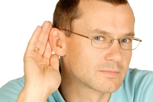 проблемы со слухом